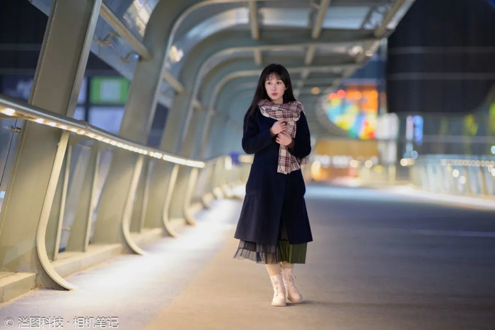 ▲ 85mm | F1.4 | 1/100s | ISO-3200