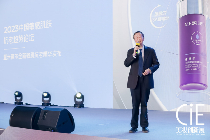 　　前空军总医院皮肤病医院院长刘玮