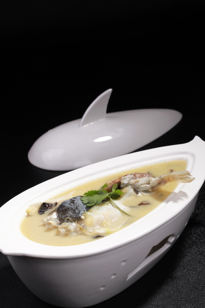 河豚鱼烧汤 图源：图虫创意