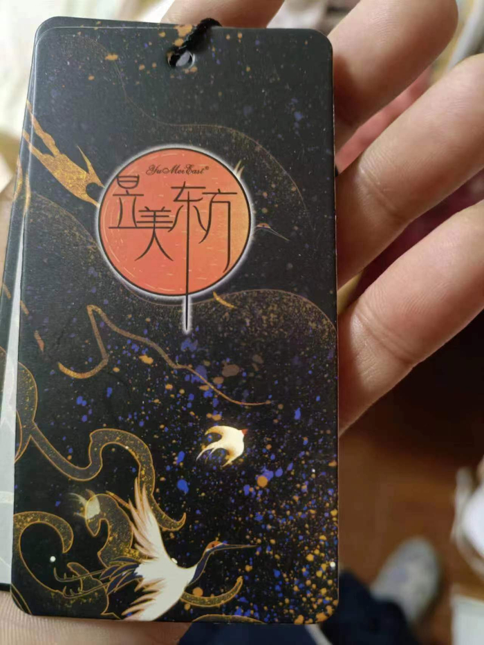 高女士购买的美体内衣吊牌。