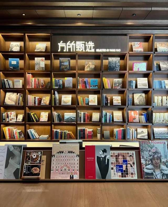 图/奈雪茶院阅读区；来源/嘉嘉供图