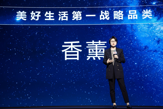 窦娜正式宣布香薰将作为名创优品的第一战略品类