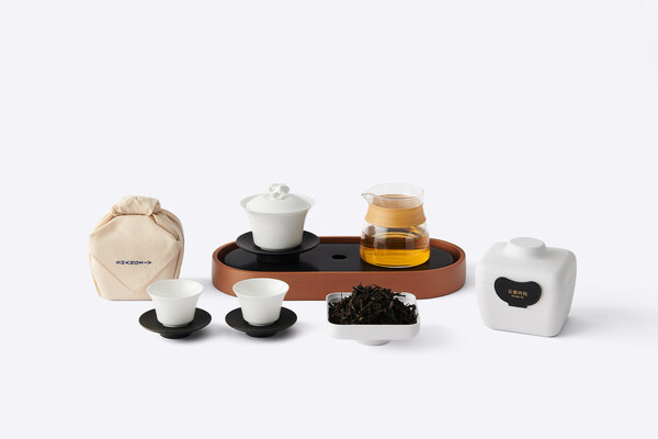 　　SHANG XIA上下云崖肉桂