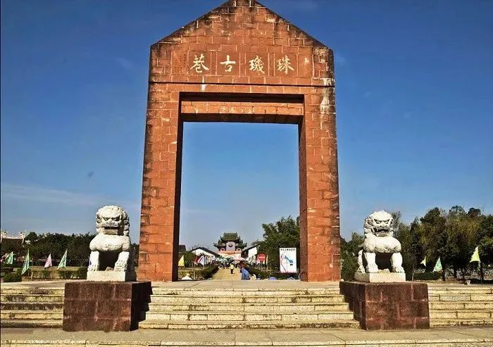 黄花遍地缀珠玑，广府人称是故居。（图片来源：韶关发布）