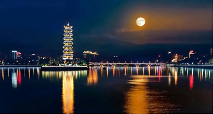 三江六岸夜景 （图片来源：韶关市文化广电旅游体育局）