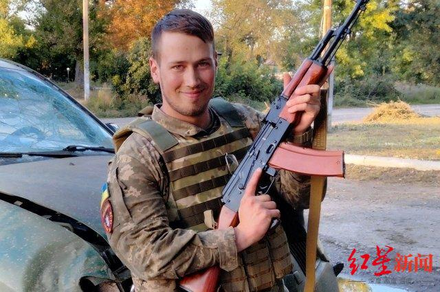 为乌克兰军队作战的约翰·麦金太尔