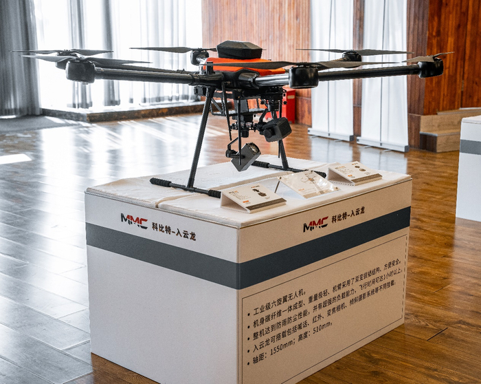 　　入云龙Ⅱ旗舰级六旋翼行业无人机