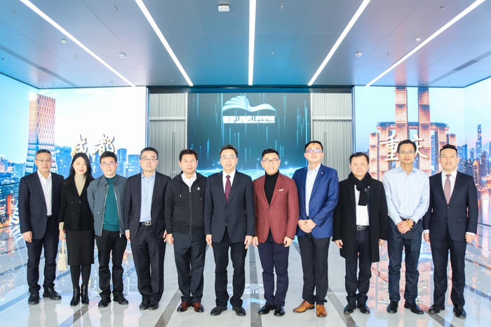 跨国公司代表合影。市招商局 供图