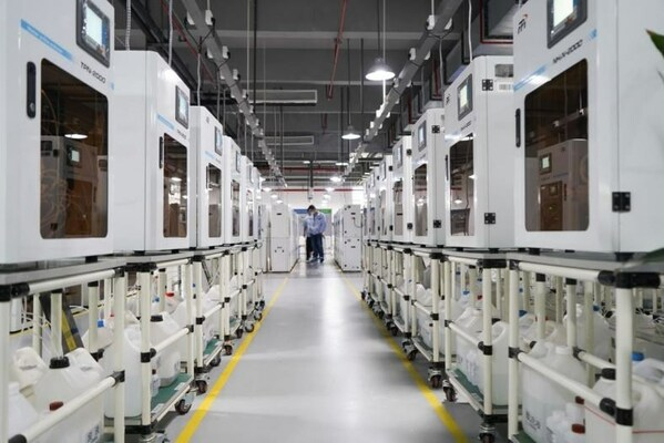 　　聚光科技生产线