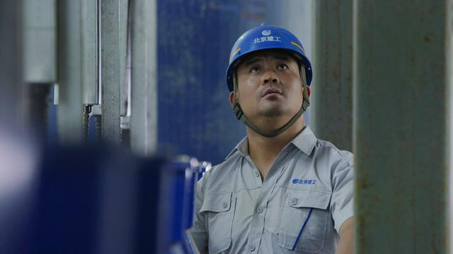 全国人大代表、北京建工三建公司机电安装分公司水电队队长谭双剑。受访者供图