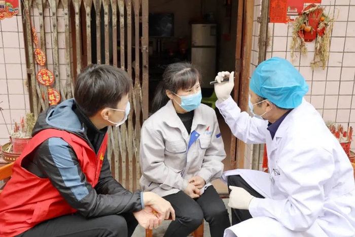 △资料图，开展“肇庆医保+”行动，关爱困难群众。图源 肇庆医疗保障