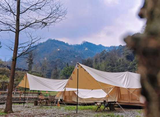 　　▲“溪夏来风”露营民宿重新开业迎客 受访者供图