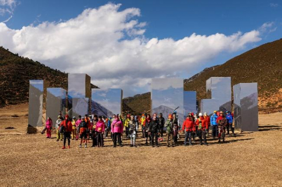 　　ARC'TERYX始祖鸟“向上致美”大秀