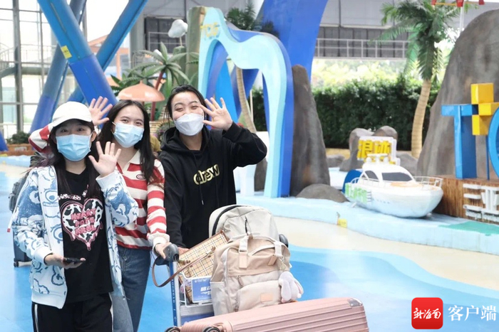 北京体育大学阿尔伯塔国际休闲体育与旅游学院学生入驻陵水黎安国际教育创新试验区。陵水黎安国际教育创新试验区供图