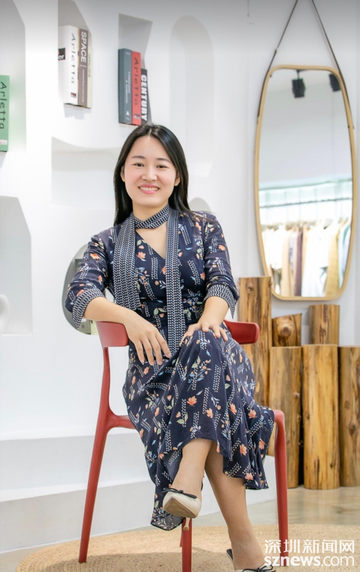 刘米竹接受采访。（图片由本人提供）