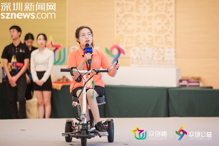 张莹莹参加公益活动。（图片由受访者提供）