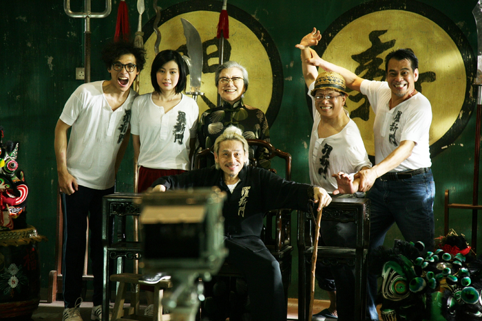 云集了众多香港熟面孔的电影《打擂台》，获得了第30届香港电影金像奖最佳影片奖。