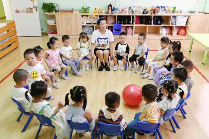 安徽省铜陵市义一家东城幼儿园开设托班。图/中新图片网 