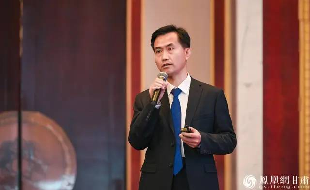 甘肃中医药大学附属医院呼吸科主任医师刘喜平分享对宣肺止嗽合剂组方的见解 杨艺锴 摄