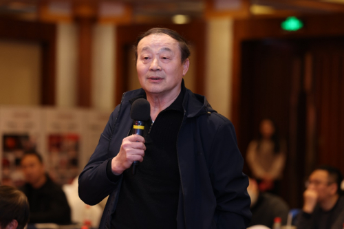 　　▲贸促会离退休⼲部局原副局⻓ 李大方