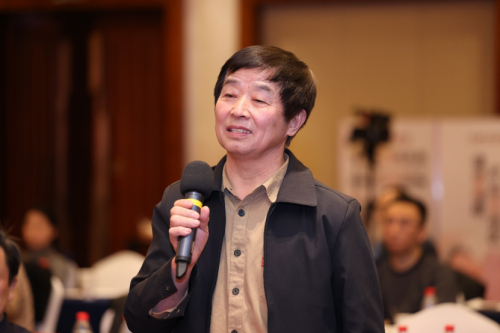 　　▲原国资委机械离退休⼲部局局⻓ 焦英辉