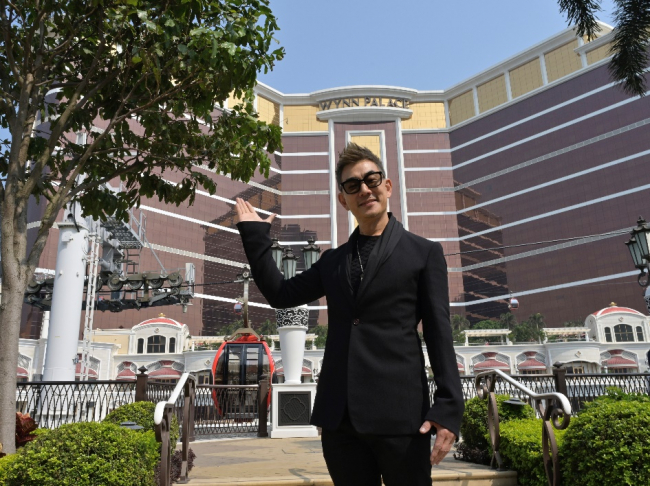 　　任贤齐快闪永利皇宫，为演唱会作宣传预热