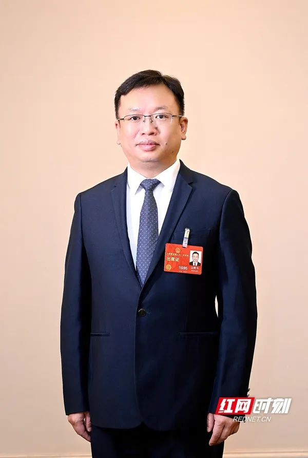 全国人大代表，湖南科力尔电机集团股份有限公司董事长、总经理聂鹏举。