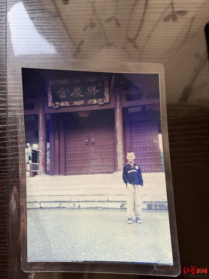 　↑小时候的谢炎廷