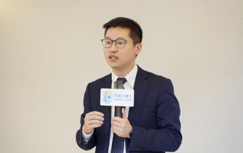 　　△ 金鑫先生讲话