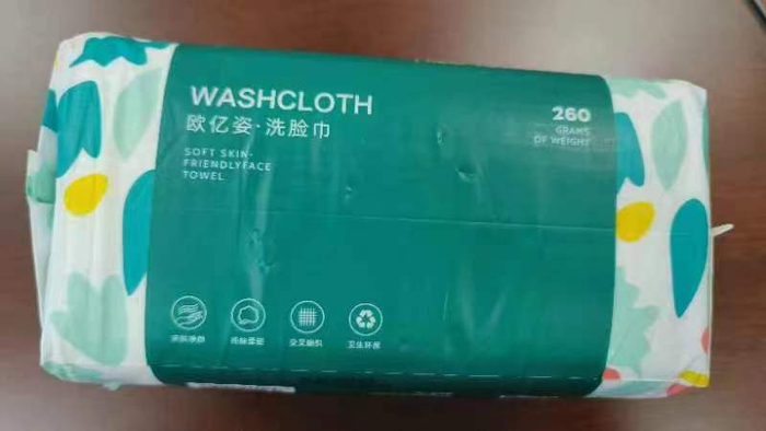 　　纤维名称标注不准确的1批次欧亿姿品牌样品。（舟山市消保委供图）