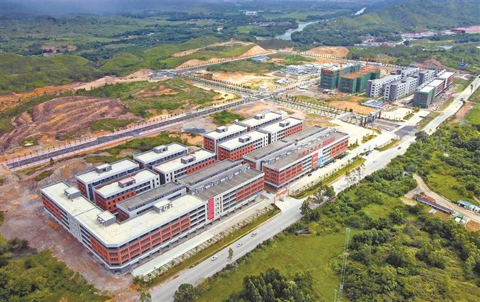 深圳-汕尾共建产业转移合作园区。