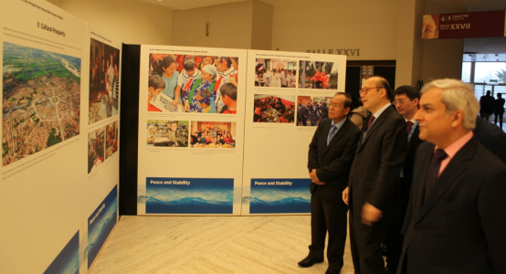  他们表现出肉眼可见的慌张