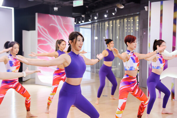 　　图9 “动线雕刻营” 艺术联名专场