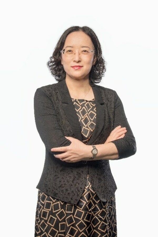 　　漱玉平民大药房连锁股份有限公司总裁 秦光霞