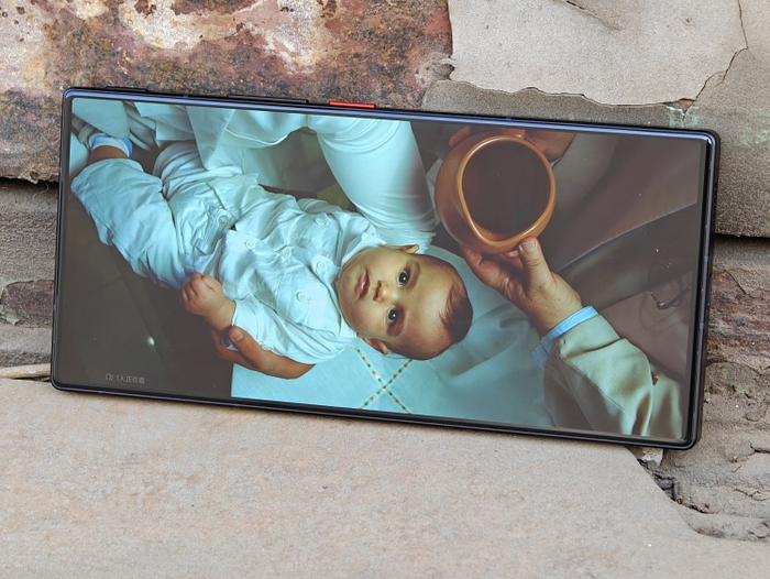 满屏观影的体验 图源：品玩 LU摄