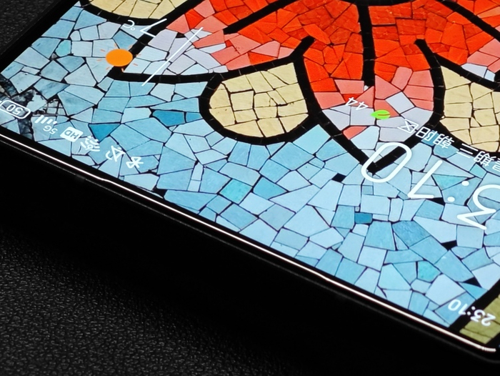 你能看到前置摄像头在哪儿吗？图源：品玩 LU摄