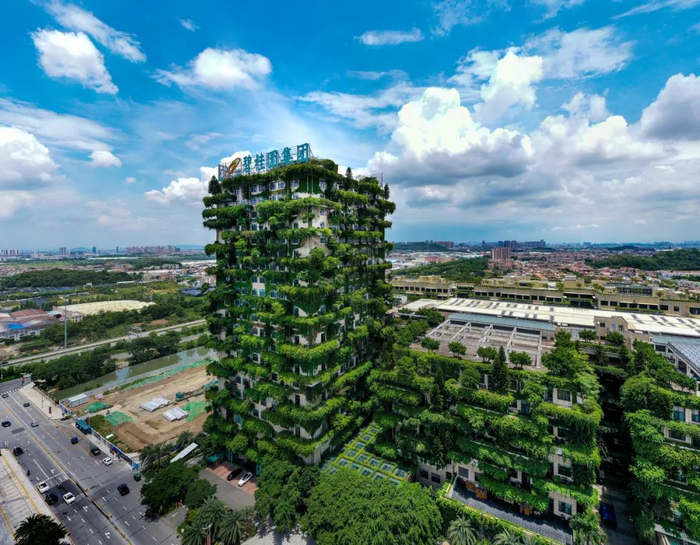 △有着独特外景的碧桂园总部大楼，位于佛山顺德。/佛山日报