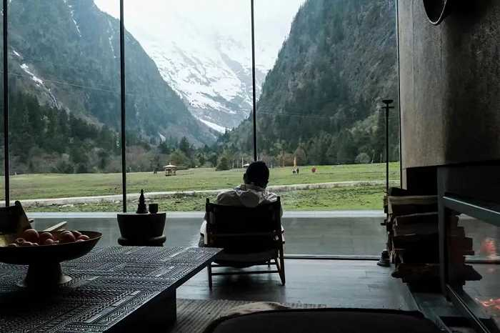 饼干徒步了8个小时才进到的山谷。