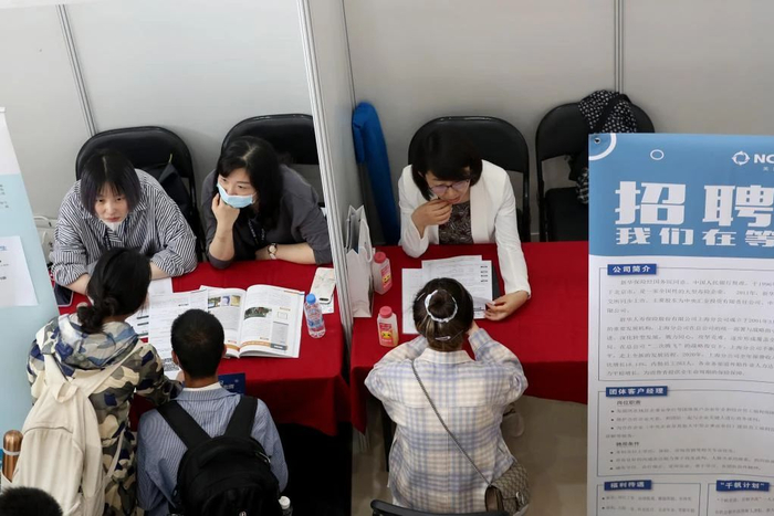 ▲2023年高校毕业生高达1158万，预计比去年多出82万。