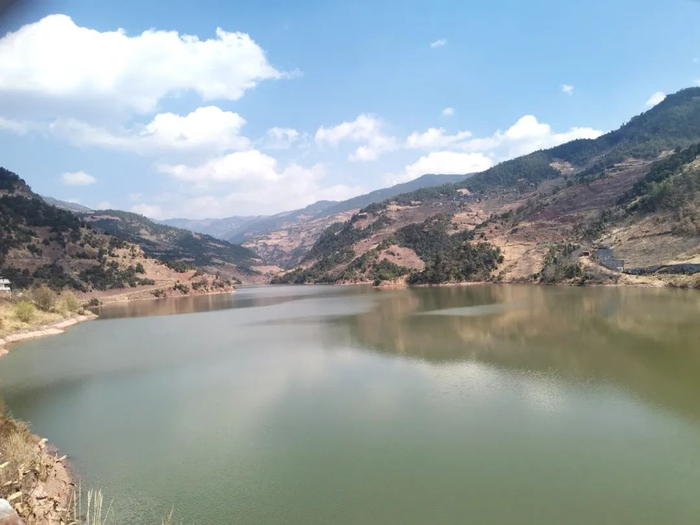 事发的包罗水库（记者 摄）