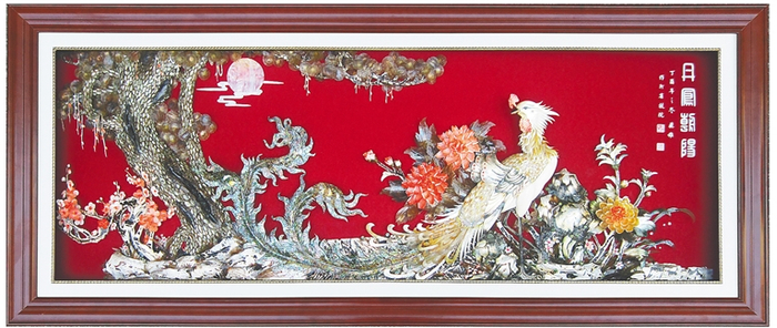 　刘飞雄的贝雕作品《丹凤朝阳》。受访者供图