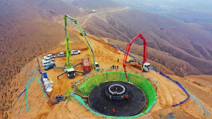 图为正在建设中的风机承台。