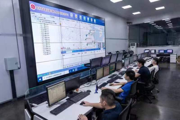 盛大印刷5G+智能控制室，实时回传送货车辆信息。王多摄