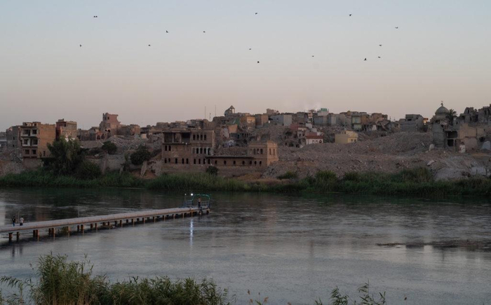 ↑摩苏尔城市的一处断桥