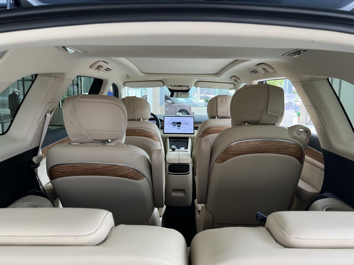 AITO问界M7采用三排六座座椅布局。 华龙网-新重庆客户端张婧 摄