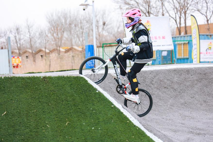 　　亚军获得者-潞潞比赛图片