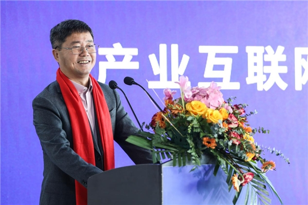 　　施工宝创始人、产品架构师、鼎基智能云平台董事长唐明亮致欢迎词