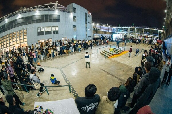 　　Vans MAKE IMPACT 滑板嘉年华活动