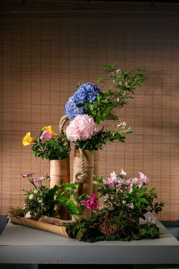         五代宋初徐铉有诗云：仲春初四日，春色正中分。