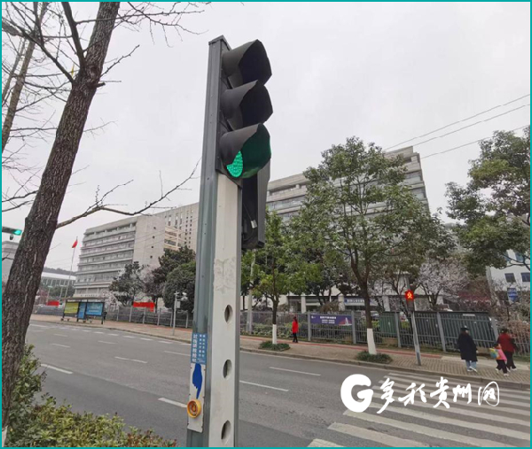 请求式行人过街信号灯